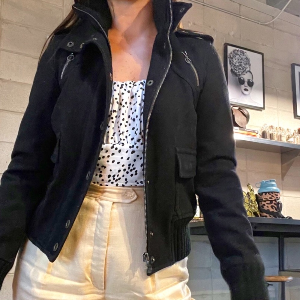 Ribbed warm wool jacket with epaulettes